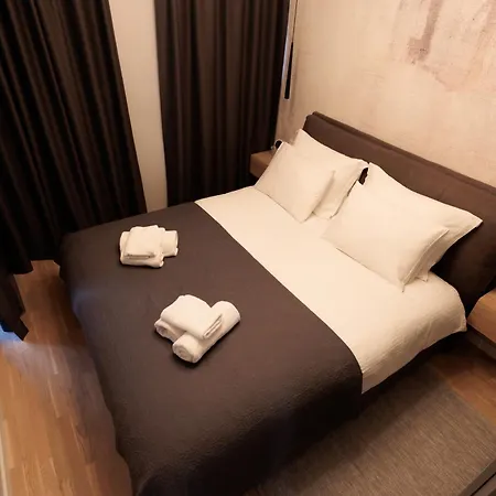 Zarina - Old Town Center