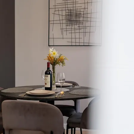 Zarina - Old Town Center